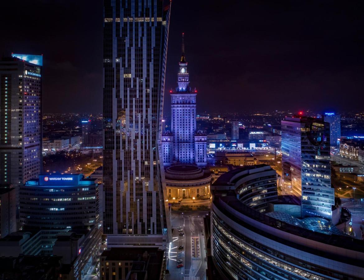 Guest house With A Balcony In The Very Center Of Warsaw