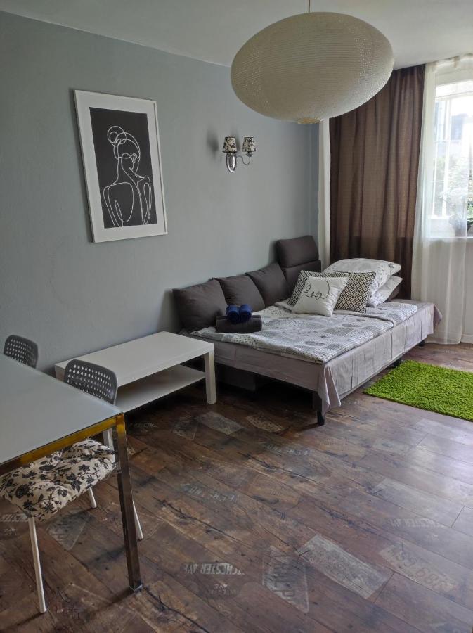 With A Balcony In The Very Center Of Guest house *